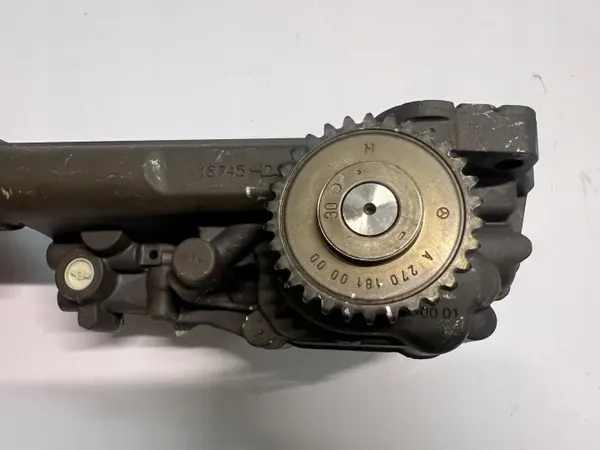 Pompe à huile OEM A2741800200 pour Mercedes C/E/GLC 2.0D image 4