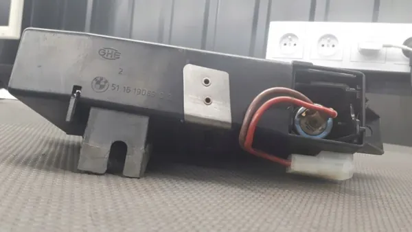 BMW Aschenbecher OEM 511619089102 für E34 - Gebraucht image 5
