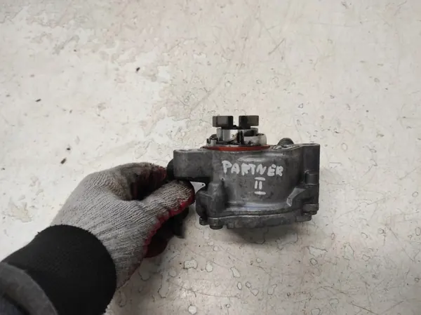 Bomba de vácuo Peugeot OEM RTEKO PAW1026 - Usada image 4