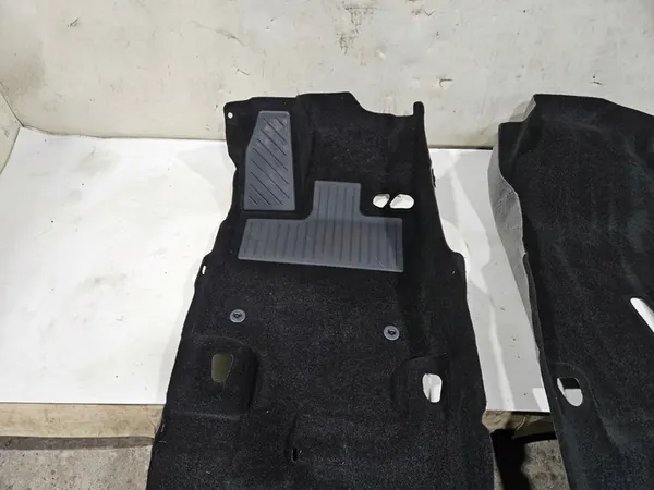 TOYOTA RAV4 V XA50 2019- Carpete image 3