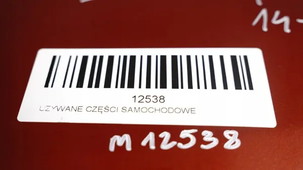 Spoiler de maletero OEM 360179656 para Peugeot 108 2014-2022 image 3