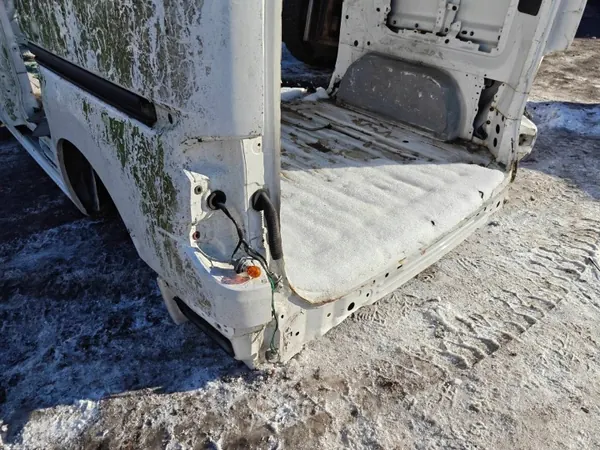 Begagnad baklastbricka OEM WANNA för Nissan NV200 image 3