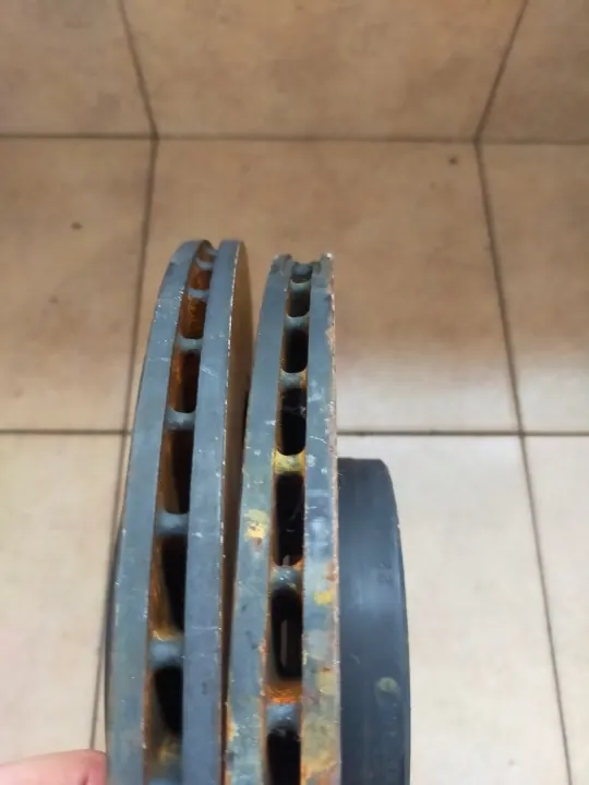 Volvo XC60 II bakre bromsskivor OEM VOLVO XC60 II TARCZE image 3