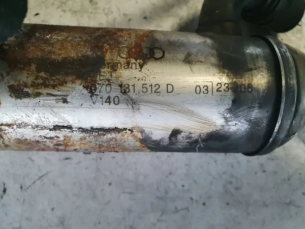 Volkswagen EGR-jäähdytin 070 131 512D image 2