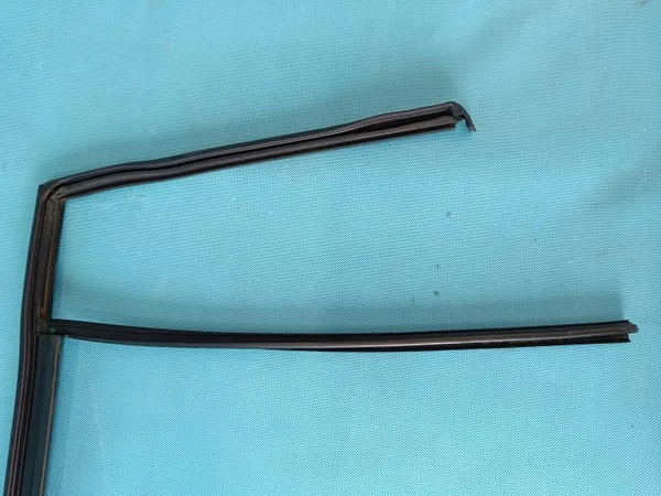 OEM 5NA839432F Rechter Achterdeurgeleider VW Tiguan image 6