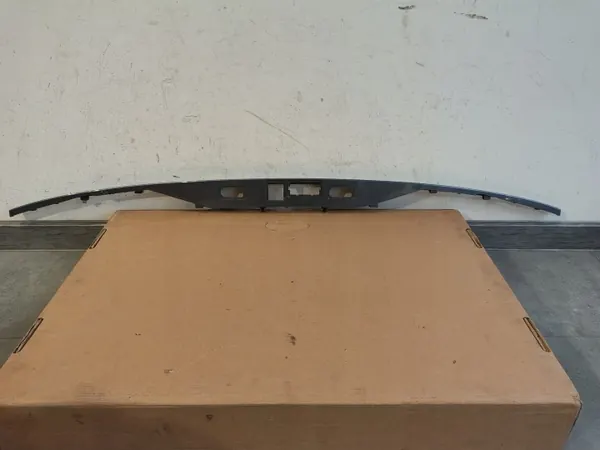 MG HS Heckklappenleiste OEM 11705990 - Gebraucht image 2