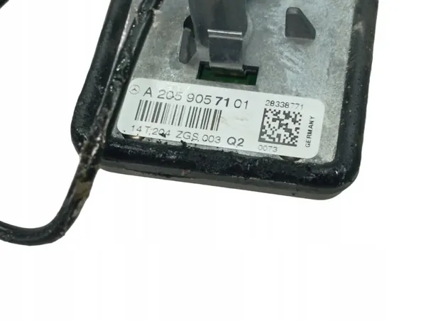 GPS-antenne OEM A2059057101 voor Mercedes GLA image 3