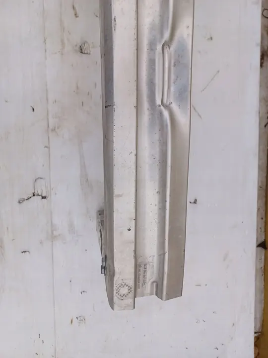 Viga do para-choque traseiro Audi Q5 (8R) 2016 8R0807313C image 4