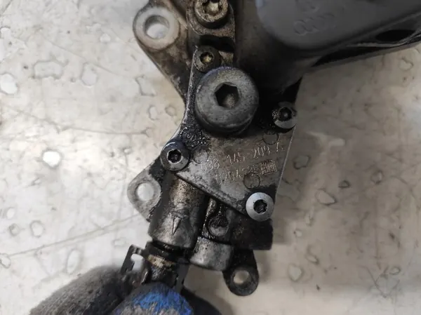Tyhjiöpumppu OEM 038145209A VW Passat B5 1.9 TDI:lle image 4