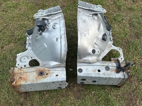 OEM ĆWIARTKA PODŁUŻNICA LEXUS IS III Etu Vasen image 2