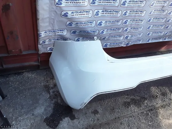 Parachoques trasero Kia Rio 2013 866111w200 image 3