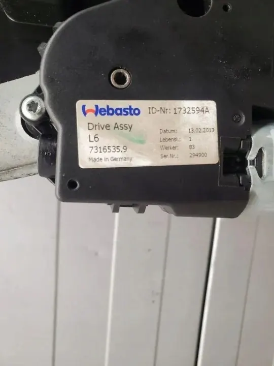Toit ouvrant BMW F10 OEM 7231858 - État utilisé image 5
