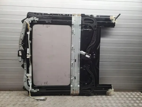 Toit ouvrant BMW F10 OEM 7231858 - État utilisé image 8