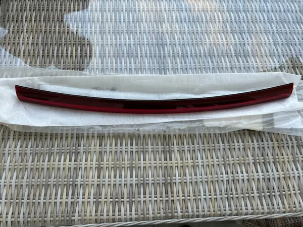 Kia Sportage IV Kofferbakklep Trim OEM 87310-F1500 image 2