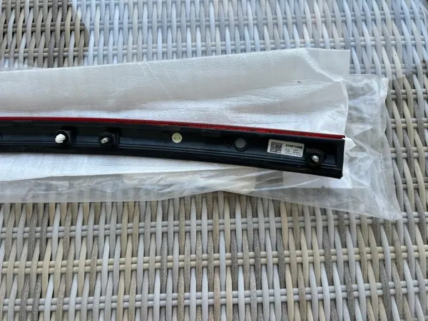 Kia Sportage IV Kofferbakklep Trim OEM 87310-F1500 image 7