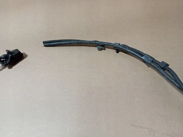 Lavaparabrisas capó Ford Kuga MK2 OEM GV41-17666-BC image 3
