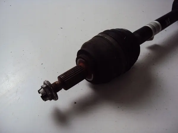 Renault OE 8200786810 drivaxel image 2