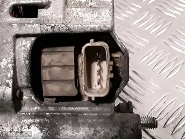 Mitsubishi Outlander 2015 Alternator 1800a431 image 4