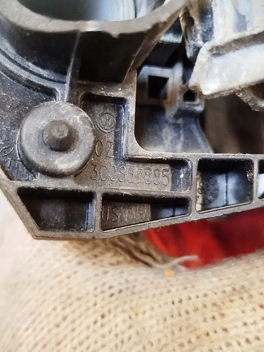 Takaluukun vasen ulko-ovi VW Passat B6 image 8