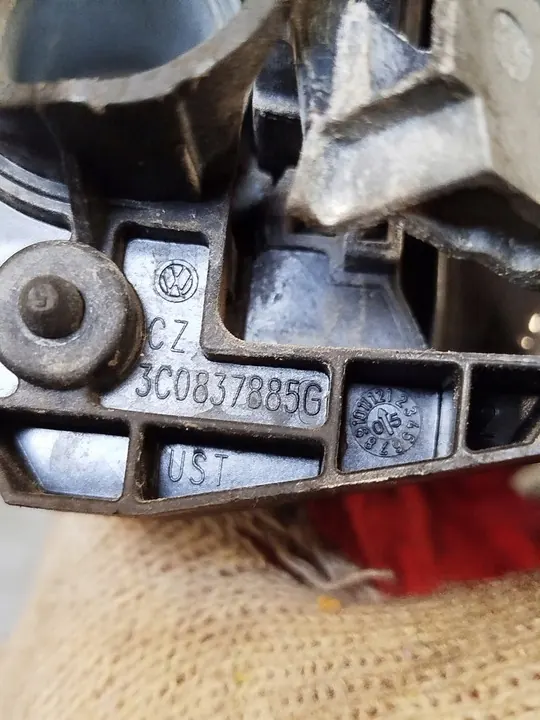 Takaluukun vasen ulko-ovi VW Passat B6 image 9