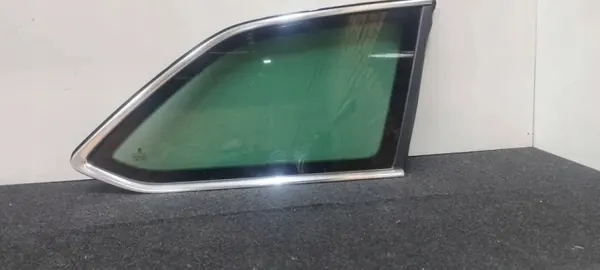 Taka-oikea ikkuna OEM 5E9845298 Skoda Octavia III:lle image 2