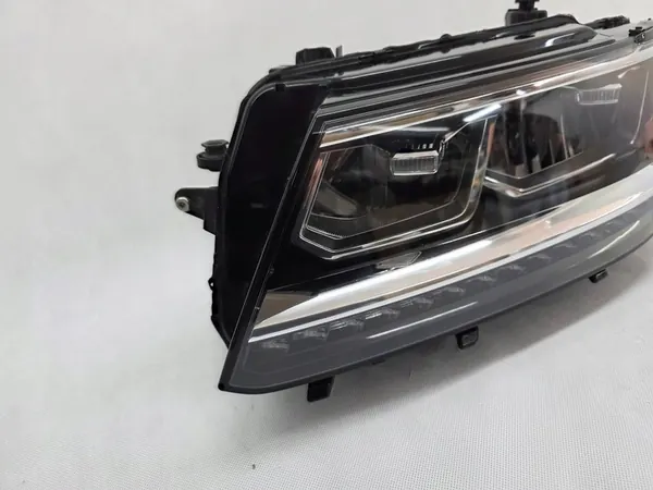 Farol LED esquerdo VW Tiguan II image 2