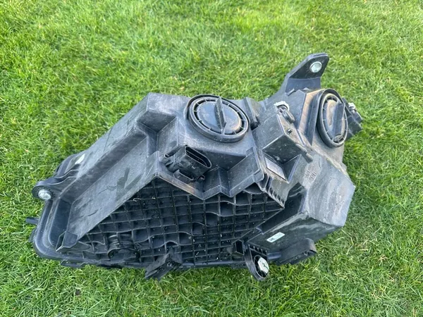 MERCEDES GLC W253 15-19 Rechter Koplamp H7 image 3