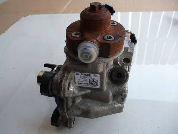 VOLVO S60 S80 II 2.0 D3 Einspritzpumpe Bosch image 3