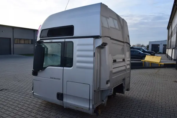 Squelette de Cabine MAN TGX XLX/E5 Sans Portes - Occasion image 3