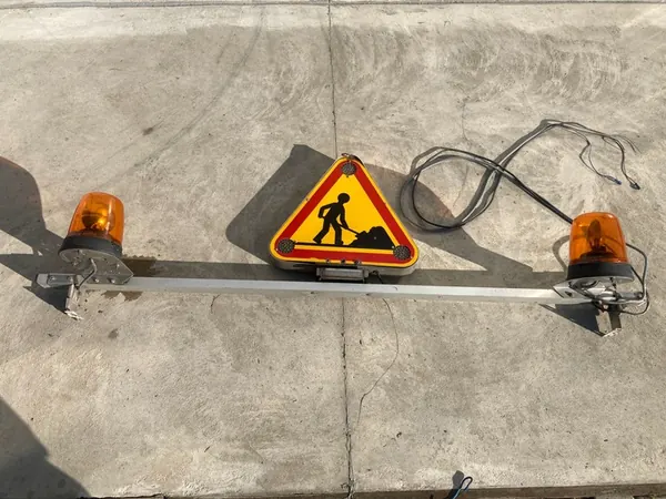 Barre de Signalisation LED pour Travaux Routiers image 1