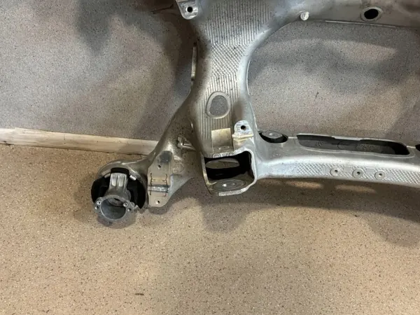 Bras de suspension arrière Porsche Panamera OEM 97150547 image 3