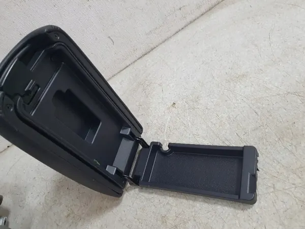 Reposabrazos CITROEN C4 AIRCROSS OEM - Excelente Estado image 3