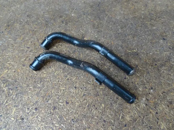 AUDI A3 8L GOLF IV 1.8T Schlauch 06A103213T image 2