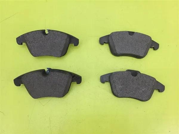 Bromsbelägg fram OEM 0986494830 Jaguar XE 2015-2024 image 3
