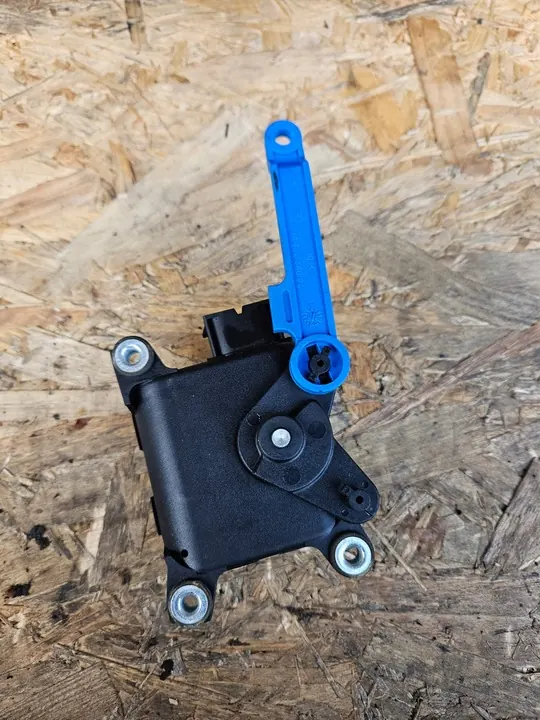 Lämmityspuhallinmoottori 8D1820511F image 2