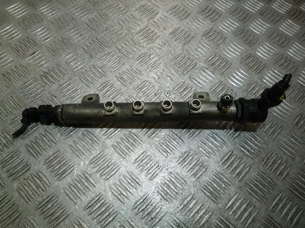 Sensor de rampa de inyección OEM 0445214057 para Opel 1.9 CDTI image 2