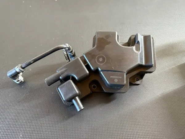 Oliescheider Jeep Renegade 1.4 OEM 04892931AB image 2