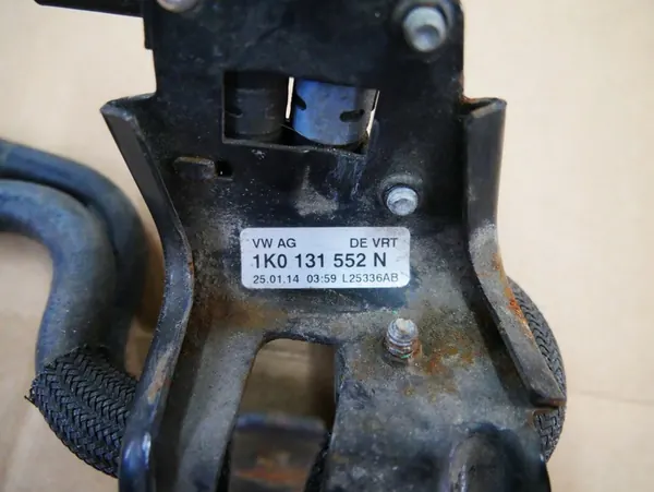 VW TIGUAN LIFT Pakokaasupaineanturi 076906051B image 4