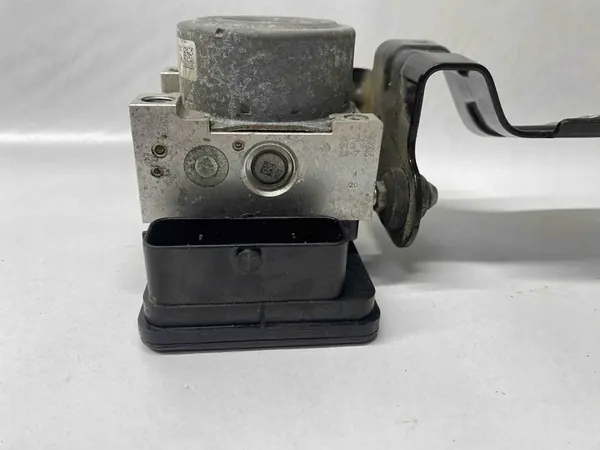 KIA Forte ABS Pomp 2019 2000cm3 OEM 58900M7200 image 4