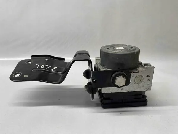 KIA Forte ABS Pomp 2019 2000cm3 OEM 58900M7200 image 6