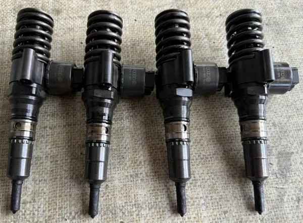 Ruiskutuspumppu OEM 03G130073G+ 2.0 TDI:lle image 4