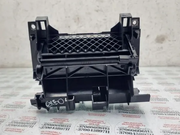 SEAT EXEO Tuhkakuppi OEM 8E0857951J - Käytetty image 3