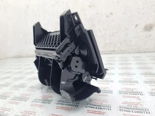 SEAT EXEO Tuhkakuppi OEM 8E0857951J - Käytetty image 4