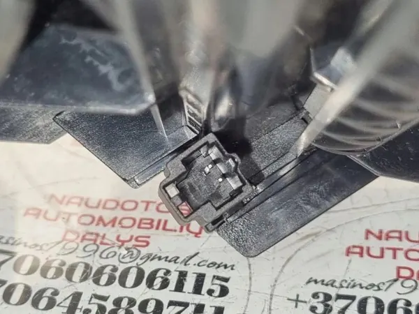 SEAT EXEO Tuhkakuppi OEM 8E0857951J - Käytetty image 7