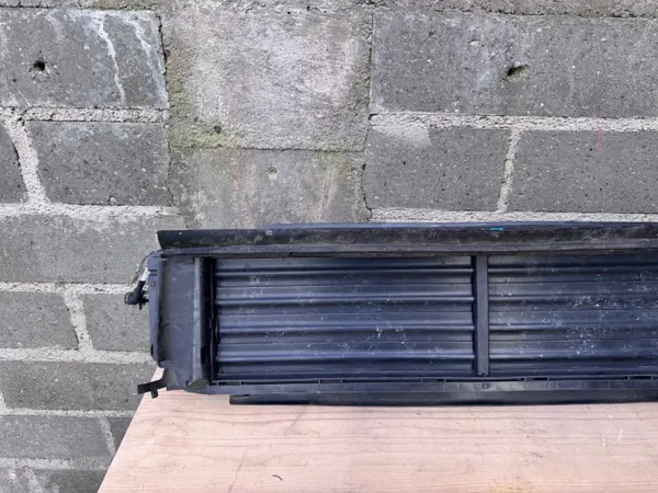 OEM 6VA971277 Persianas Ventilação Volante image 5
