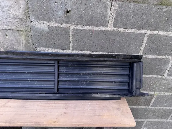 OEM 6VA971277 Persianas Ventilação Volante image 6