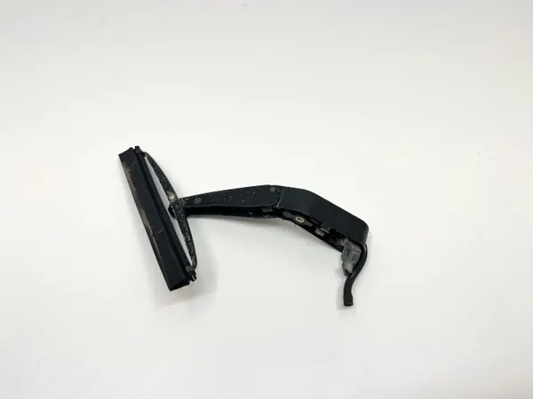 Oikea ajovalopesuri OEM A1298201844 Mercedes-Benzille image 2
