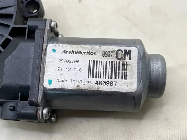 Fönstermotor Fram Vänster HYUNDAI SANTA FÉ II 824502B000 image 2