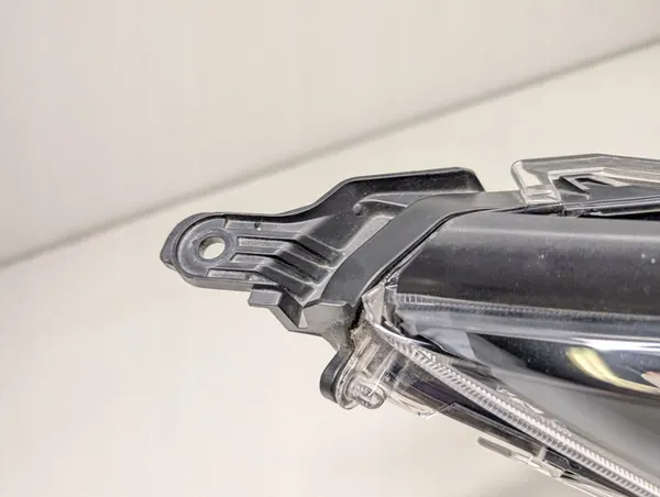 Juego de Faros Delanteros Toyota RAV 4 (XA50) 8114542840 image 7