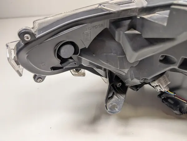 Juego de Faros Delanteros Toyota RAV 4 (XA50) 8114542840 image 9